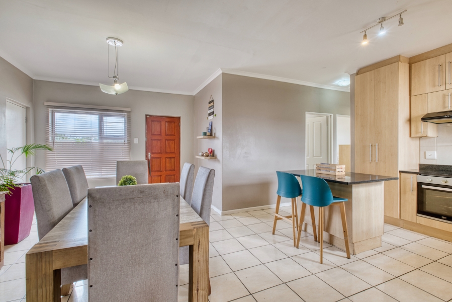 5 Bedroom Property for Sale in Fairview Eastern Cape